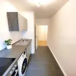 Apartment Alt - Monteursunterkunft - Einzelbetten - Gute Anbindung - Bettwäsche - B A Schwarzenbek