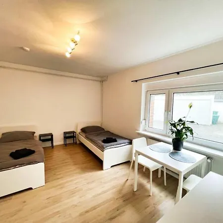 Have-a-nice-stay - A - Monteursunterkunft - Einzelbetten - Gute Anbindung - Bettwaesche *